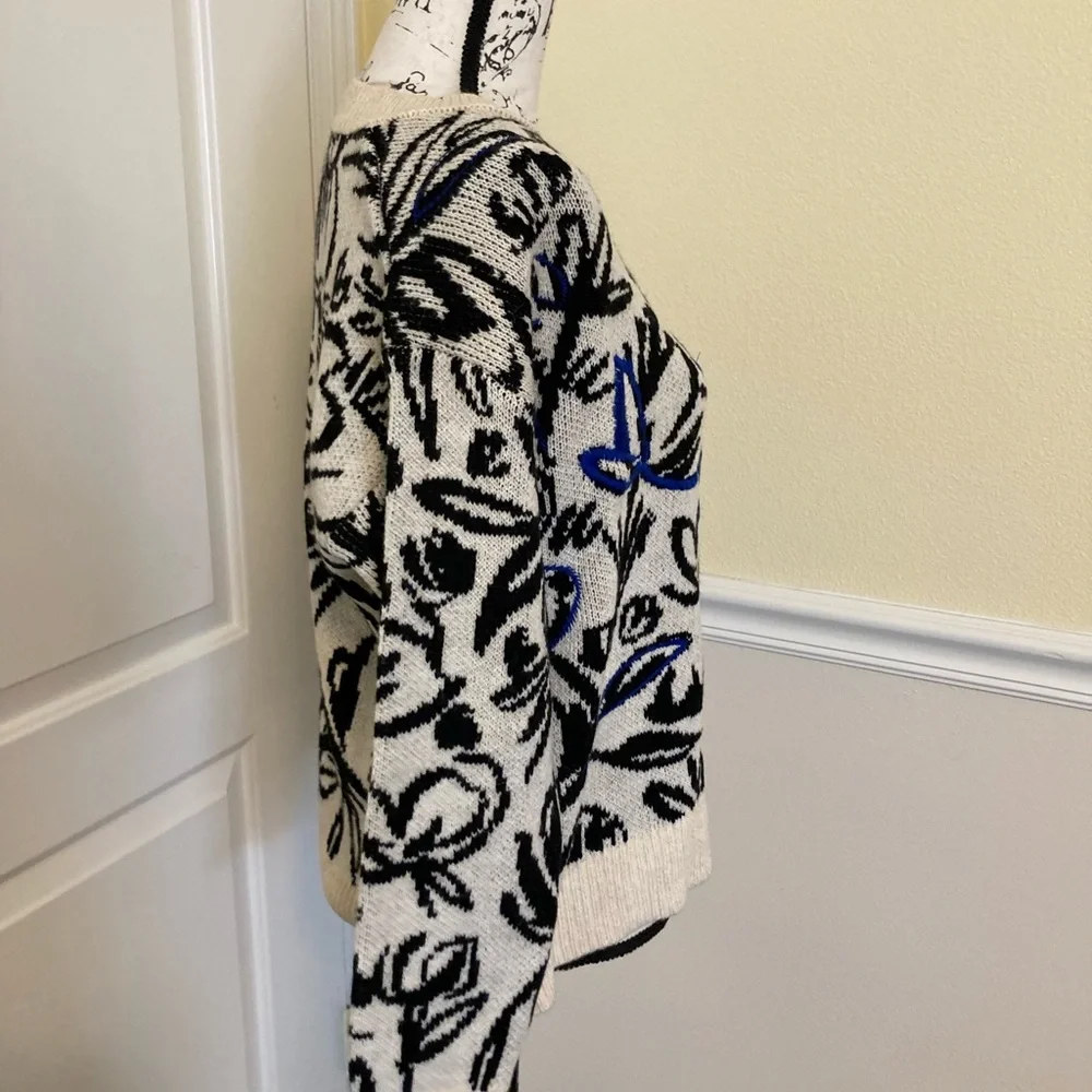 NEW ANTHROPOLOGIE FLORAL KNIT SWEATER